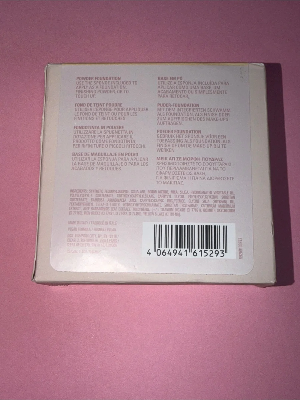 KYLIE COSMETICS   Natural Blur Powder Foundation